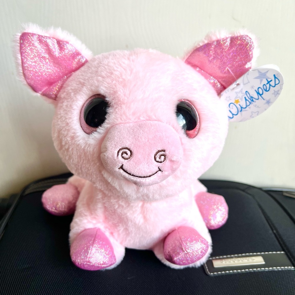 Super cute sparkling ✨ pig 🐷✨